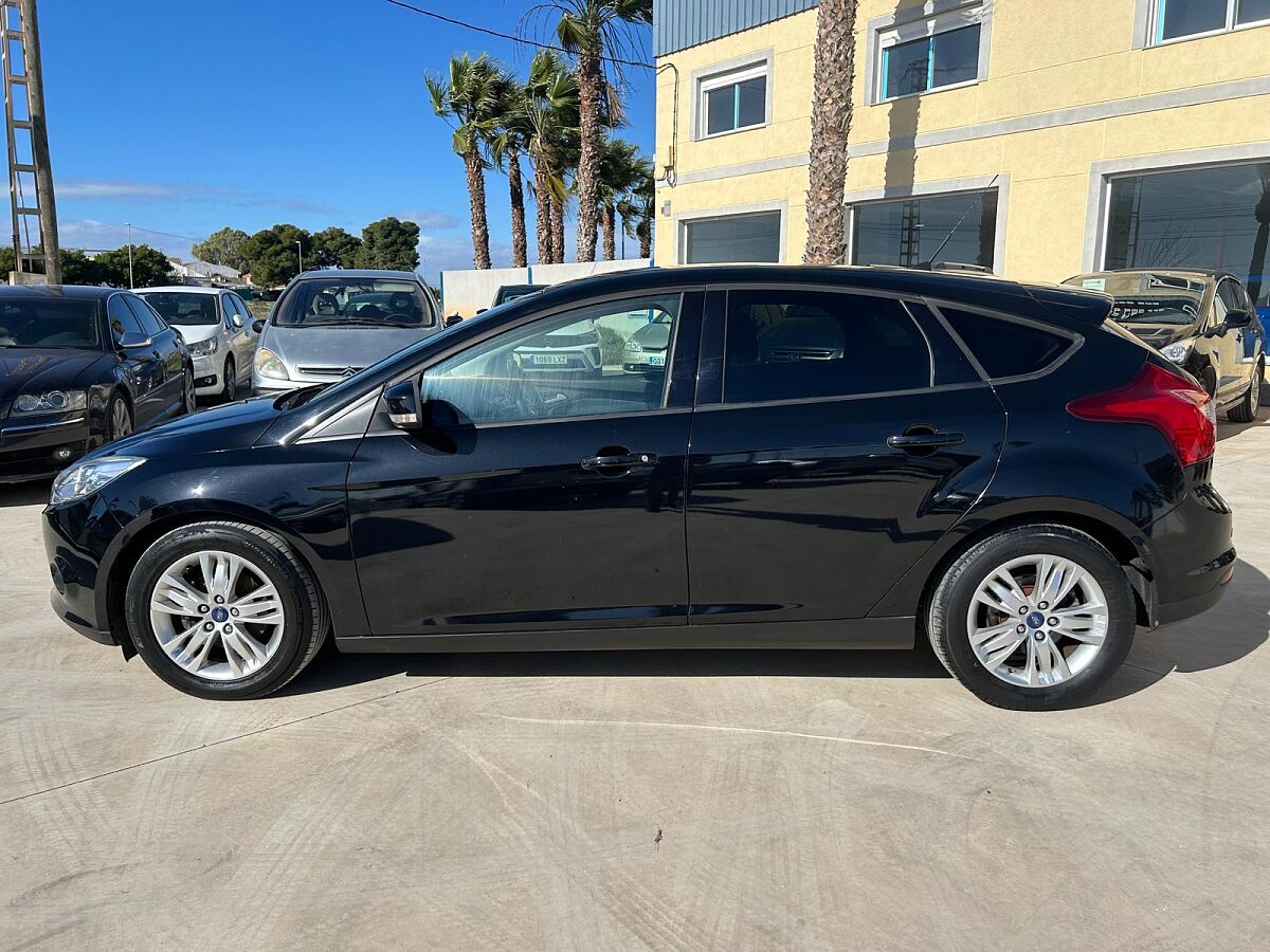 FORD FOCUS TREND 1.6 TI-VCT AUTO SPANISH LHD IN SPAIN 89000 MILES 1 OWNER 2014